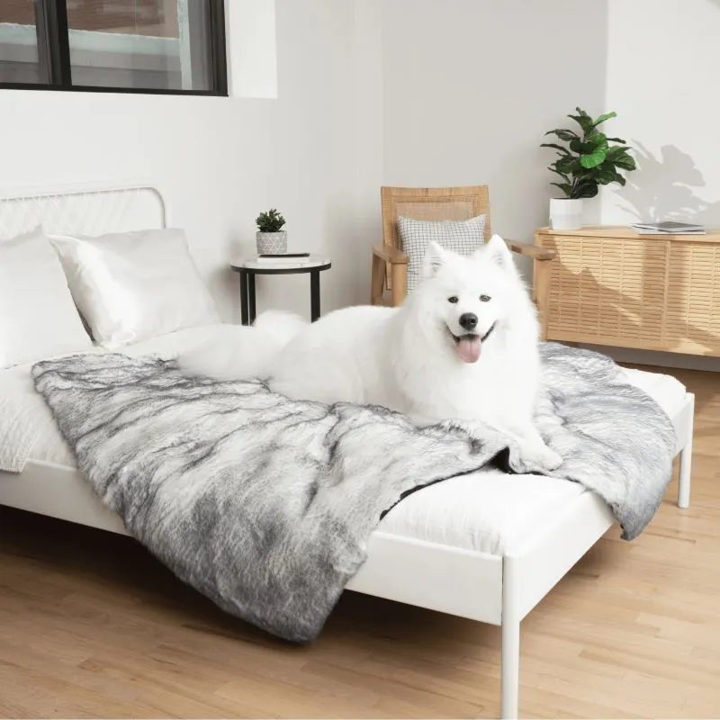 Paw Brands, PupProtector™ Luxe Waterproof Faux Fur Blanket, Ultra Plush Artic Fox